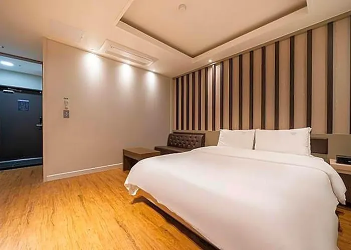 Lin Hotel